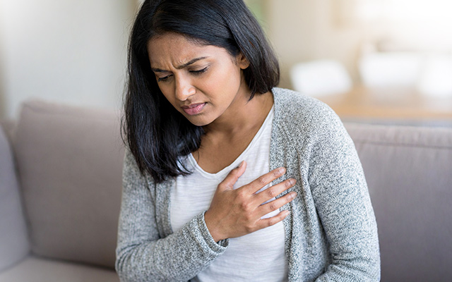 Mild Chest Pain or Breathlessness? Don’t Ignore These Early Signs of Heart Trouble