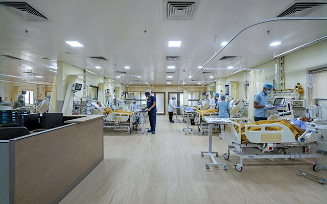 When to Visit a Superspeciality Hospital Instead of a Regular Clinic — A Clear Guide for Kolkata Families
